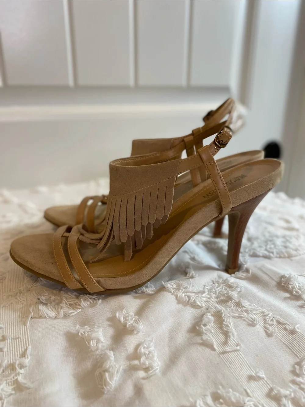 Kenneth Cole Reaction Tan Fringe Suede Open-Toe Heels